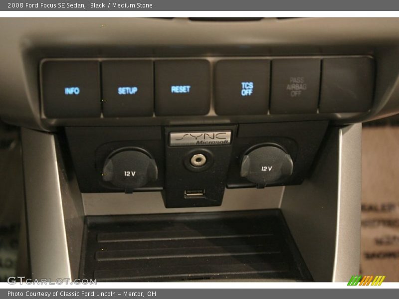 Black / Medium Stone 2008 Ford Focus SE Sedan