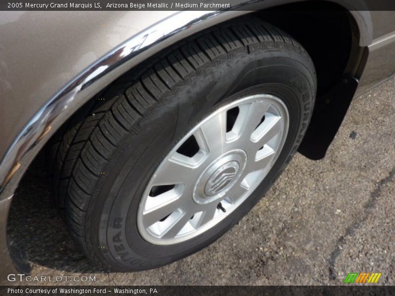 Arizona Beige Metallic / Medium Parchment 2005 Mercury Grand Marquis LS