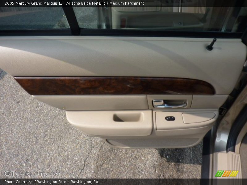 Arizona Beige Metallic / Medium Parchment 2005 Mercury Grand Marquis LS