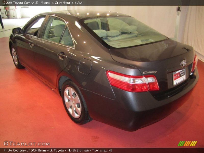 Magnetic Gray Metallic / Ash 2009 Toyota Camry LE