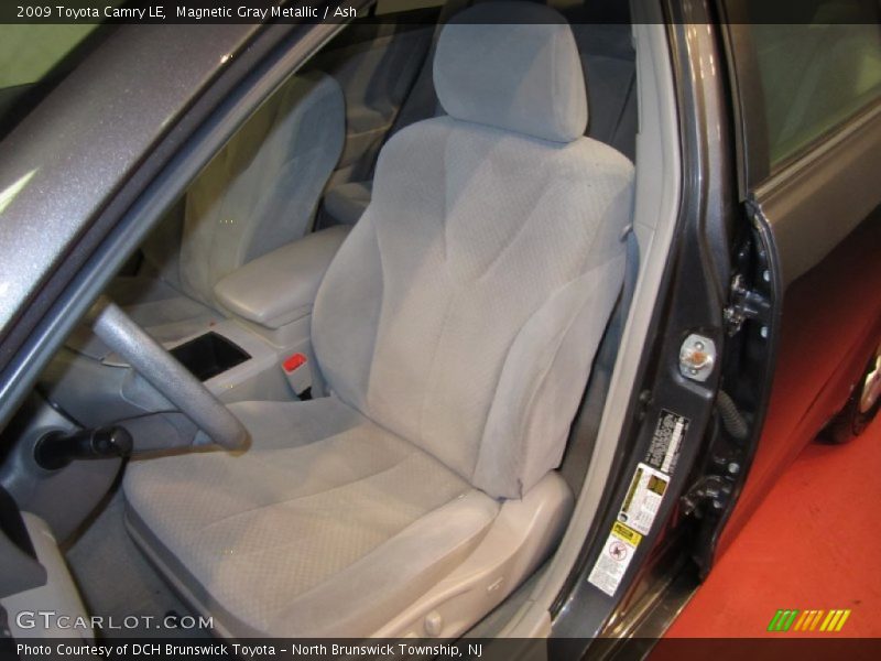 Magnetic Gray Metallic / Ash 2009 Toyota Camry LE