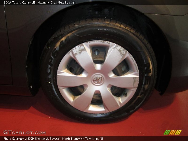 Magnetic Gray Metallic / Ash 2009 Toyota Camry LE