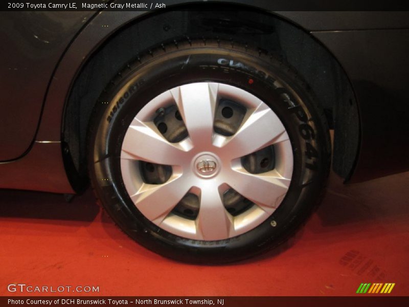 Magnetic Gray Metallic / Ash 2009 Toyota Camry LE