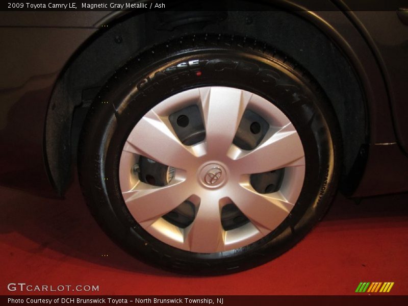 Magnetic Gray Metallic / Ash 2009 Toyota Camry LE