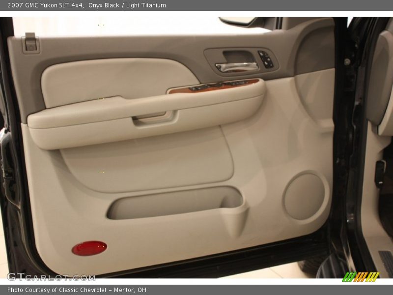 Onyx Black / Light Titanium 2007 GMC Yukon SLT 4x4