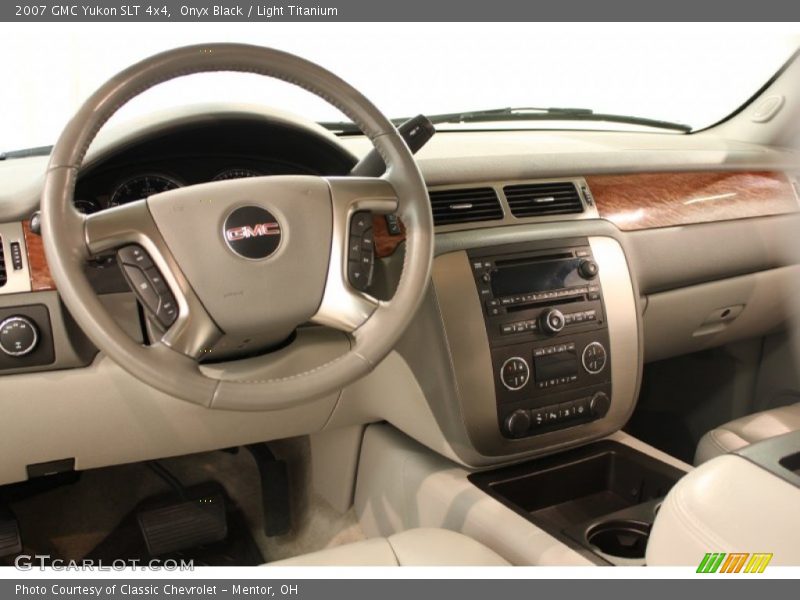 Dashboard of 2007 Yukon SLT 4x4