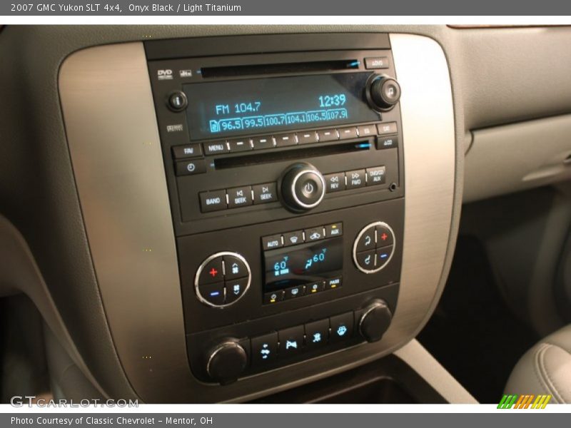 Controls of 2007 Yukon SLT 4x4
