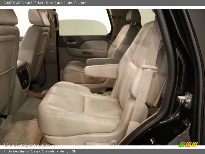 Onyx Black / Light Titanium 2007 GMC Yukon SLT 4x4