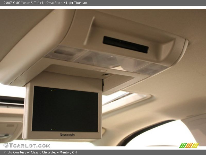Onyx Black / Light Titanium 2007 GMC Yukon SLT 4x4