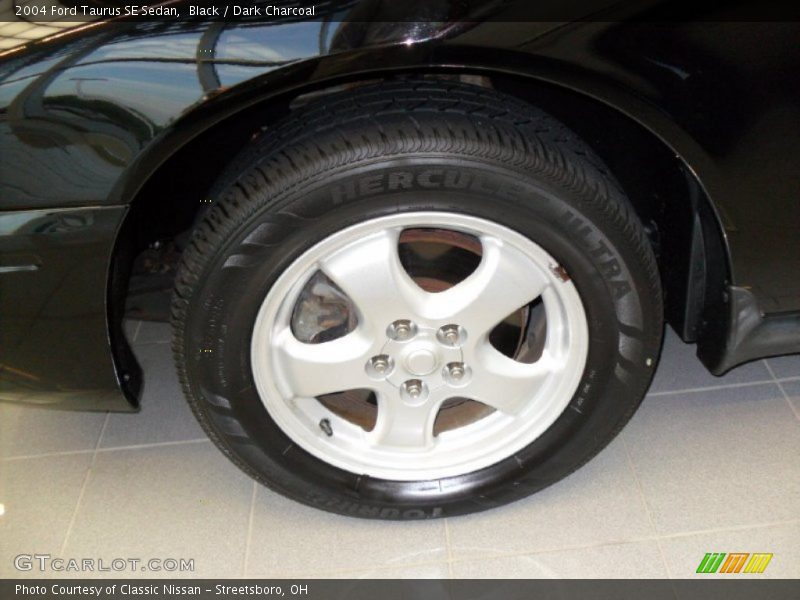 Black / Dark Charcoal 2004 Ford Taurus SE Sedan