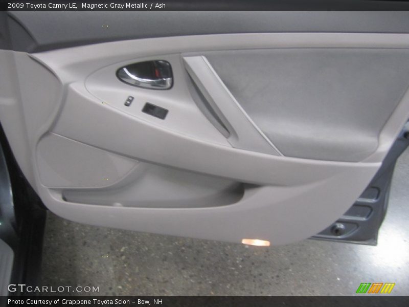 Magnetic Gray Metallic / Ash 2009 Toyota Camry LE