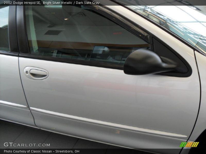 Bright Silver Metallic / Dark Slate Gray 2002 Dodge Intrepid SE