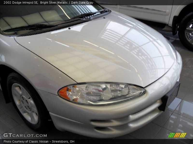 Bright Silver Metallic / Dark Slate Gray 2002 Dodge Intrepid SE