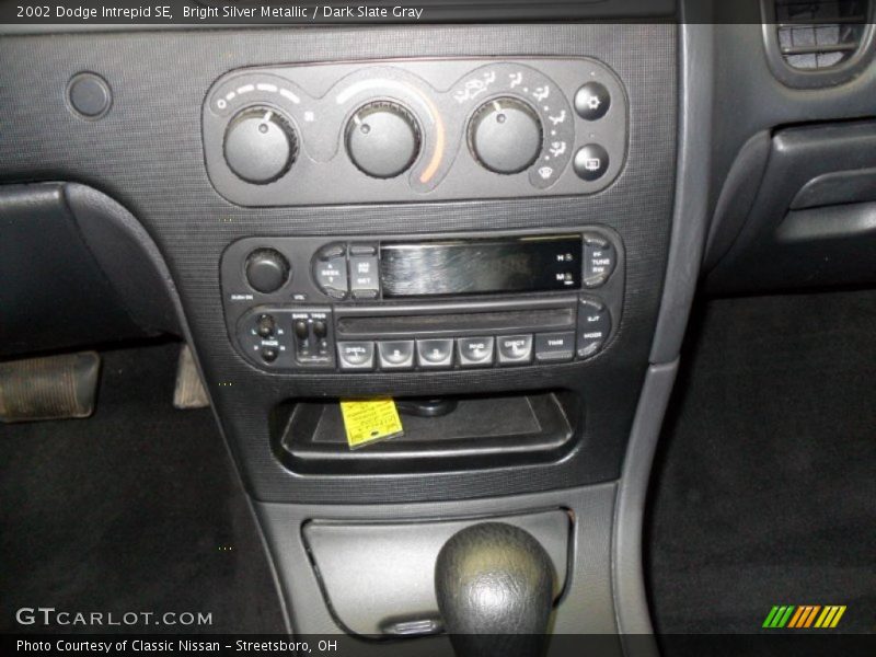 Bright Silver Metallic / Dark Slate Gray 2002 Dodge Intrepid SE