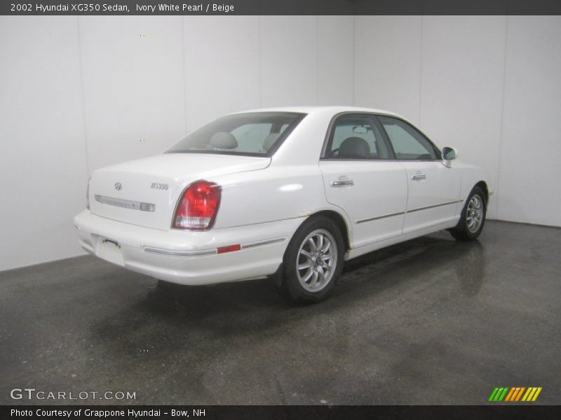 Ivory White Pearl / Beige 2002 Hyundai XG350 Sedan