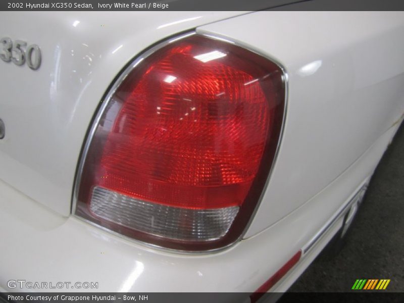 Ivory White Pearl / Beige 2002 Hyundai XG350 Sedan