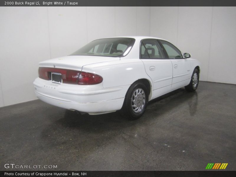 Bright White / Taupe 2000 Buick Regal LS