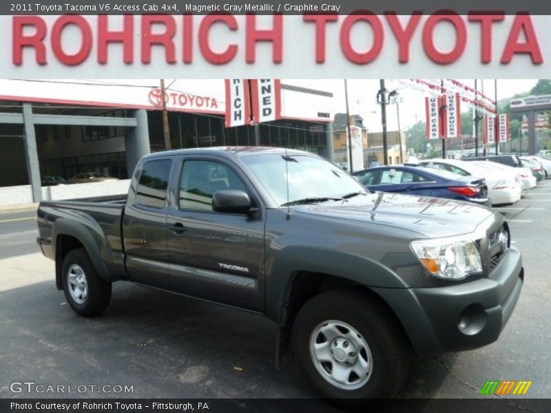 Magnetic Gray Metallic / Graphite Gray 2011 Toyota Tacoma V6 Access Cab 4x4