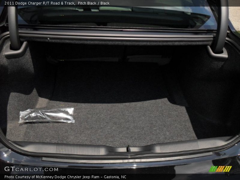Pitch Black / Black 2011 Dodge Charger R/T Road & Track