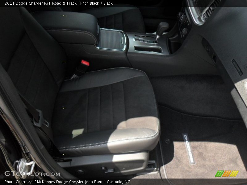 Pitch Black / Black 2011 Dodge Charger R/T Road & Track
