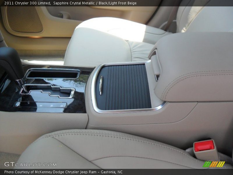 Sapphire Crystal Metallic / Black/Light Frost Beige 2011 Chrysler 300 Limited