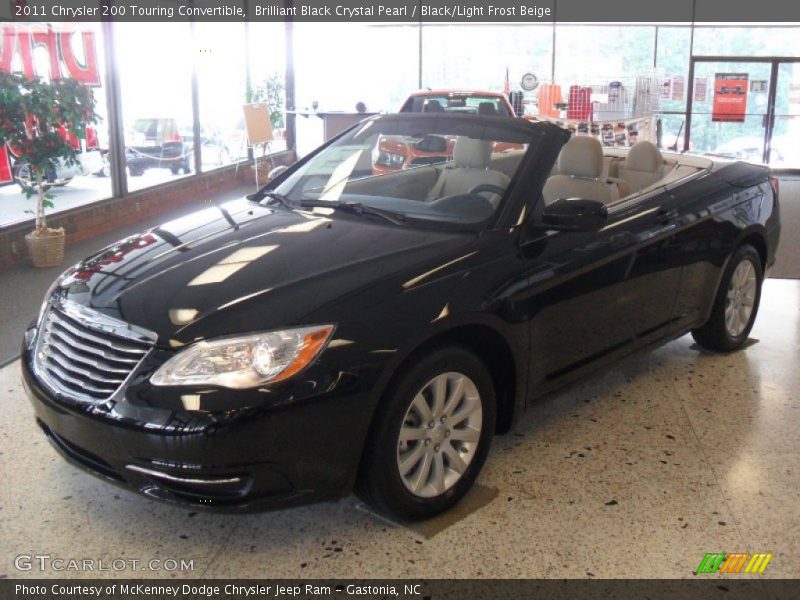 Brilliant Black Crystal Pearl / Black/Light Frost Beige 2011 Chrysler 200 Touring Convertible