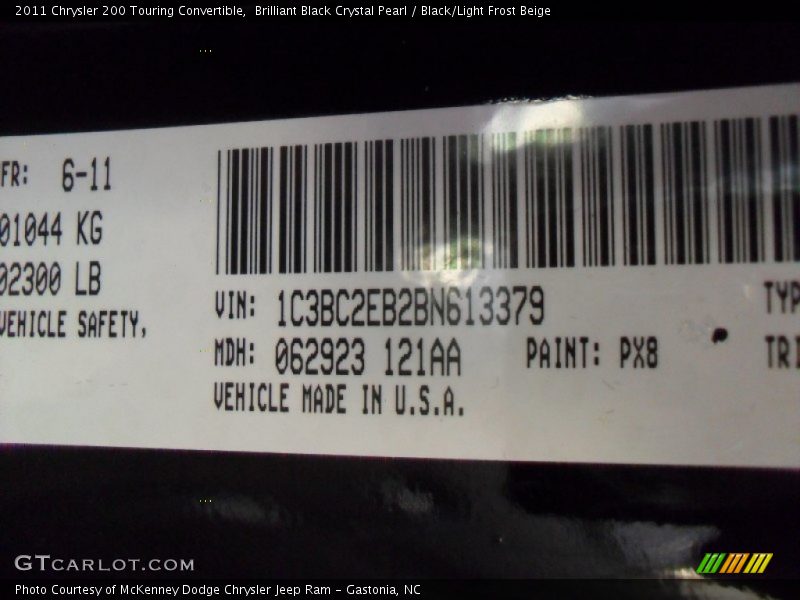 Brilliant Black Crystal Pearl / Black/Light Frost Beige 2011 Chrysler 200 Touring Convertible