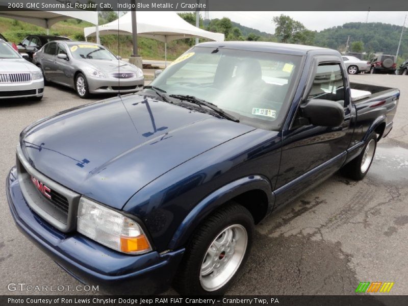 Front 3/4 View of 2003 Sonoma SL Regular Cab