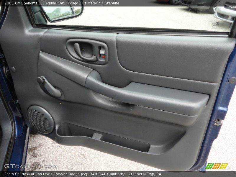 Door Panel of 2003 Sonoma SL Regular Cab