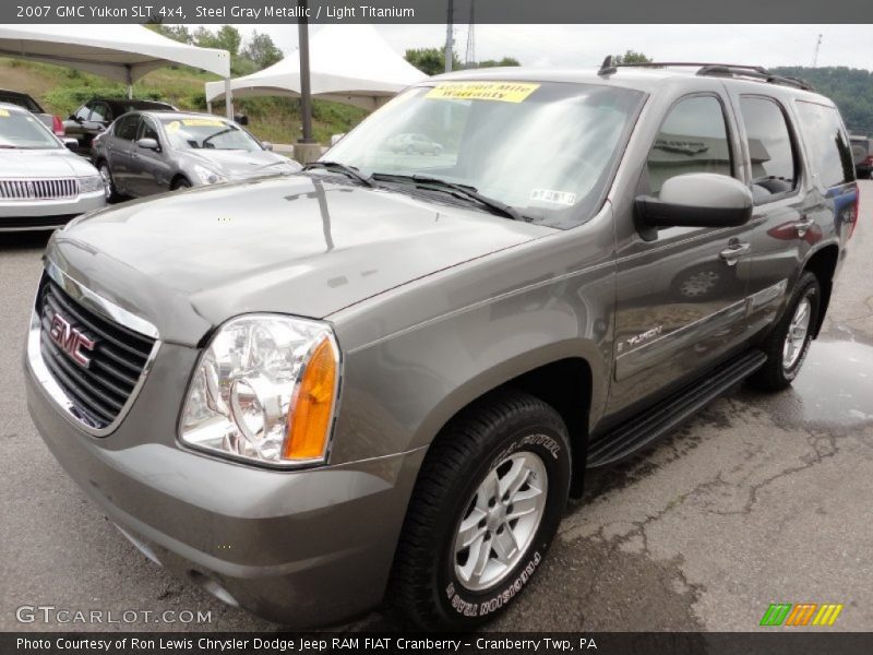 Front 3/4 View of 2007 Yukon SLT 4x4