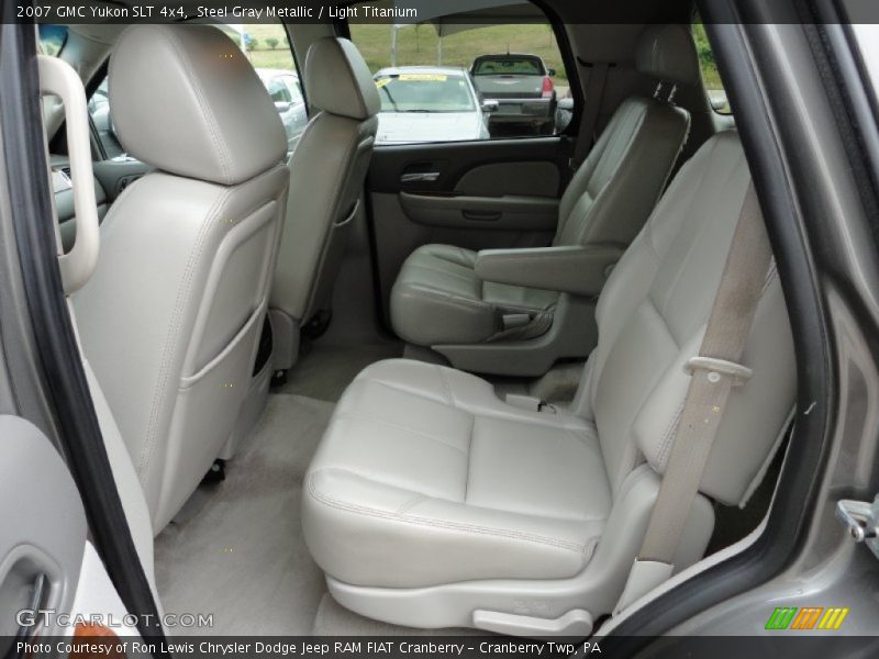  2007 Yukon SLT 4x4 Light Titanium Interior