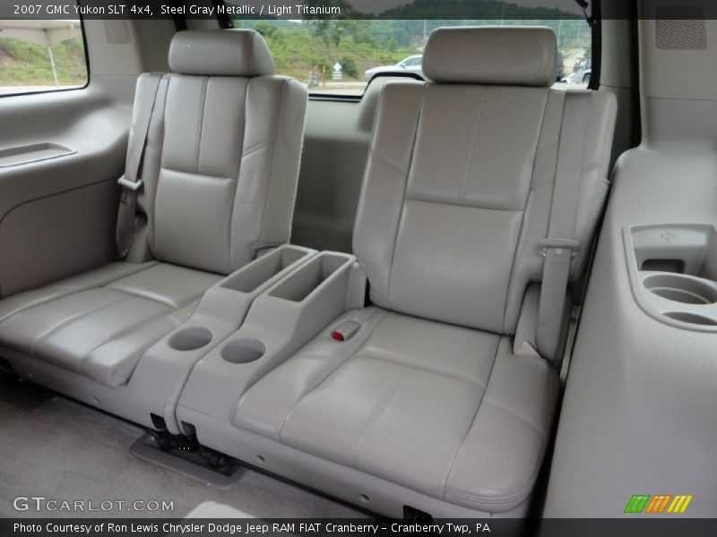  2007 Yukon SLT 4x4 Light Titanium Interior