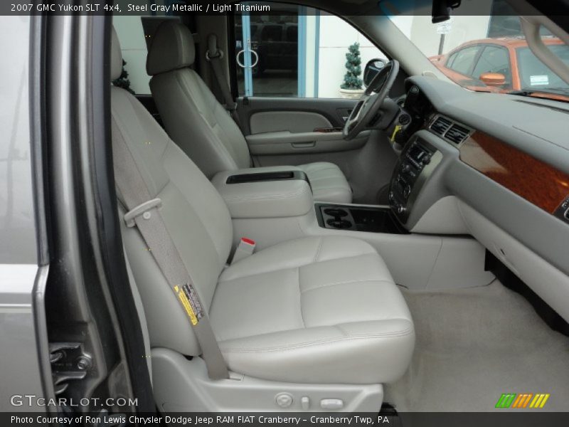  2007 Yukon SLT 4x4 Light Titanium Interior