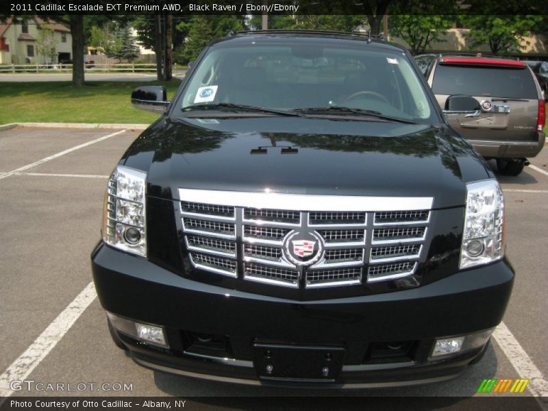 Black Raven / Ebony/Ebony 2011 Cadillac Escalade EXT Premium AWD