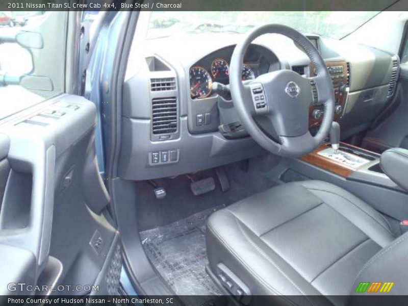  2011 Titan SL Crew Cab 4x4 Charcoal Interior