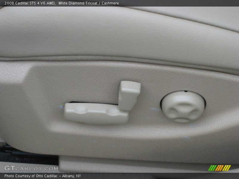 Controls of 2008 STS 4 V6 AWD