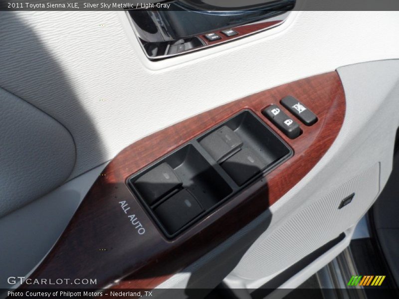 Silver Sky Metallic / Light Gray 2011 Toyota Sienna XLE