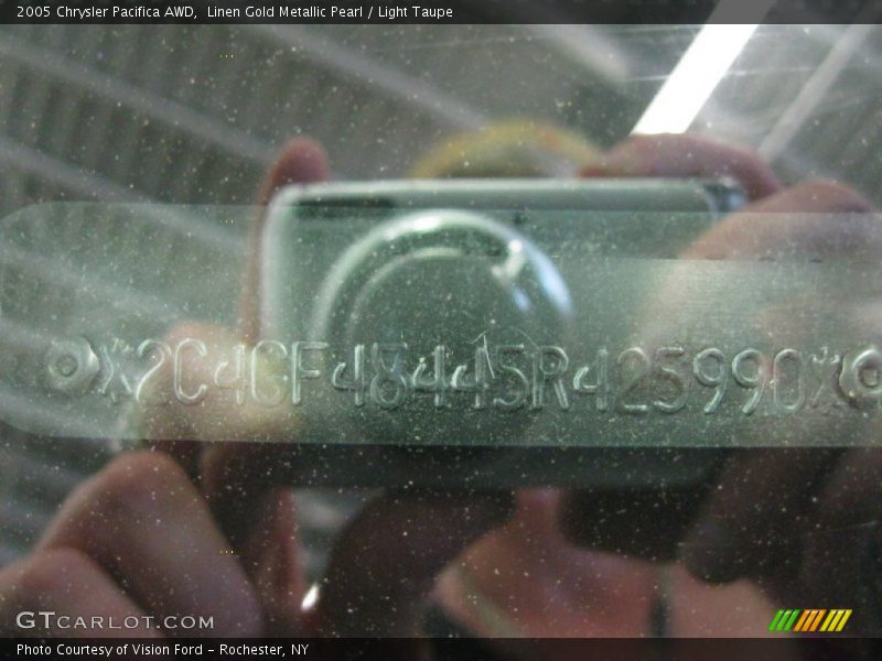 Linen Gold Metallic Pearl / Light Taupe 2005 Chrysler Pacifica AWD