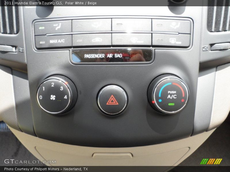 Controls of 2011 Elantra Touring GLS