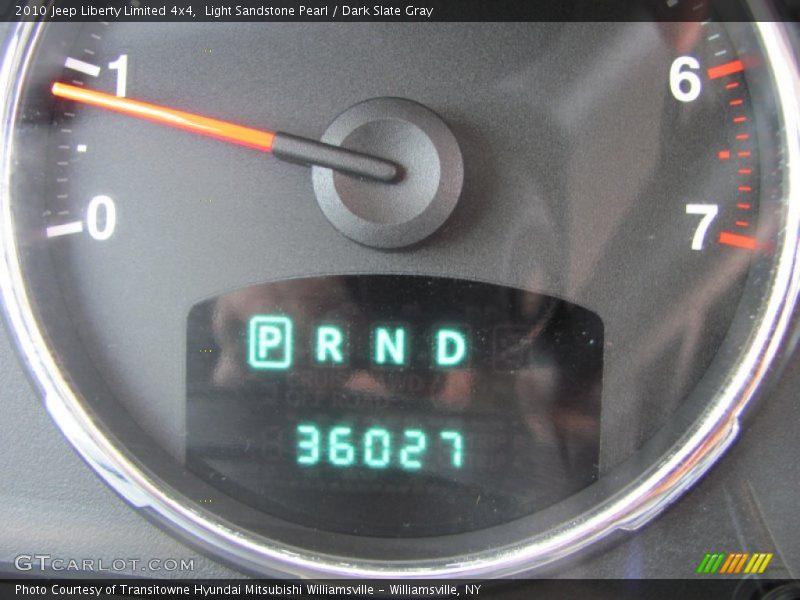 Light Sandstone Pearl / Dark Slate Gray 2010 Jeep Liberty Limited 4x4