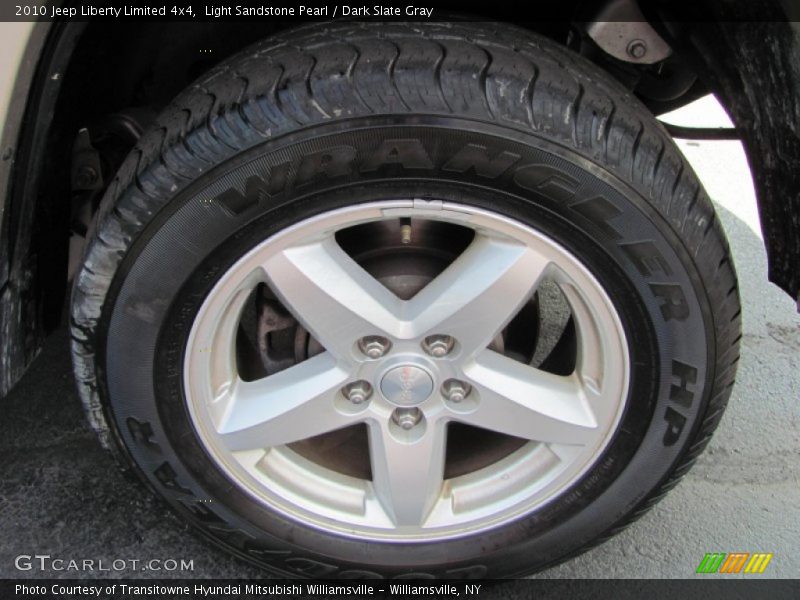 Light Sandstone Pearl / Dark Slate Gray 2010 Jeep Liberty Limited 4x4