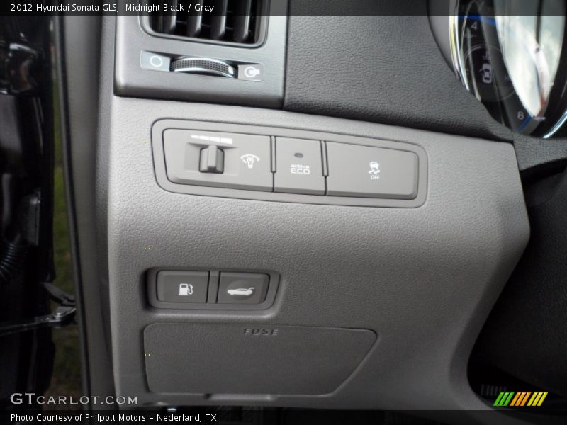 Controls of 2012 Sonata GLS