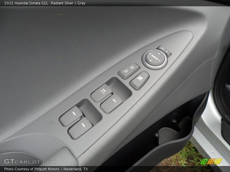 Radiant Silver / Gray 2012 Hyundai Sonata GLS