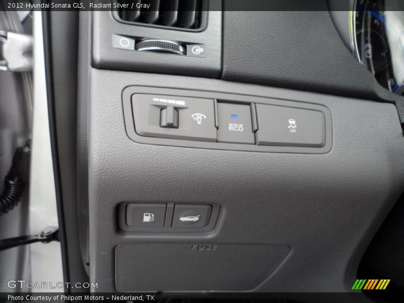 Radiant Silver / Gray 2012 Hyundai Sonata GLS