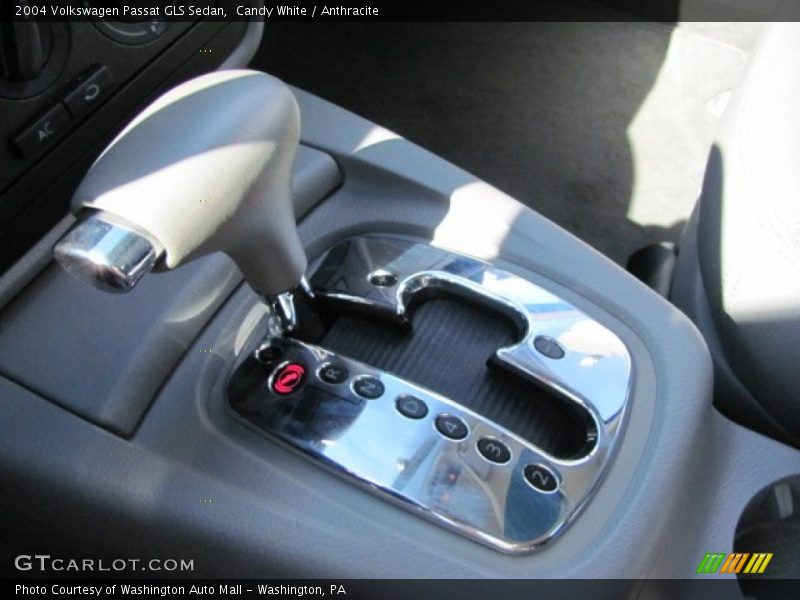 Candy White / Anthracite 2004 Volkswagen Passat GLS Sedan