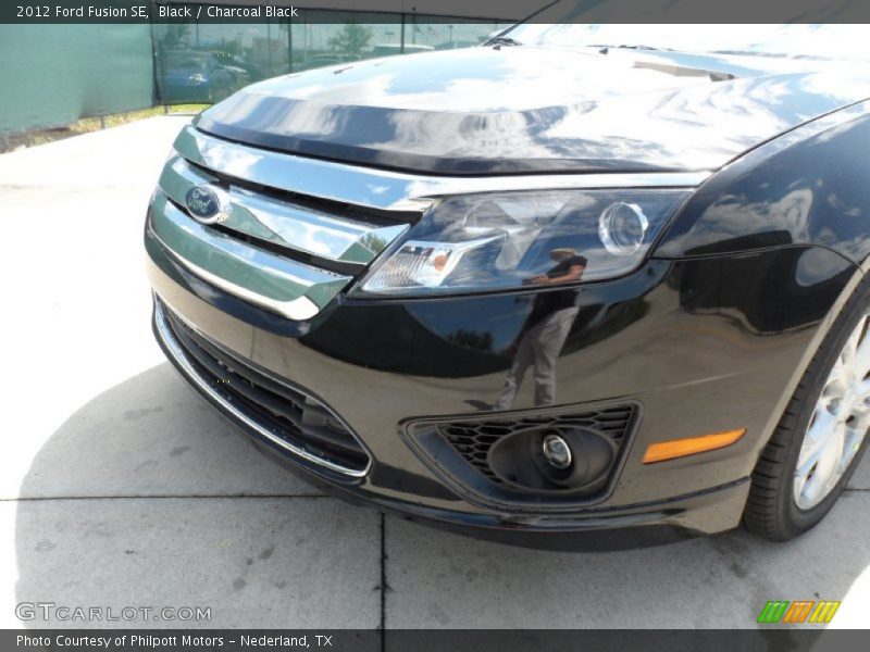Black / Charcoal Black 2012 Ford Fusion SE