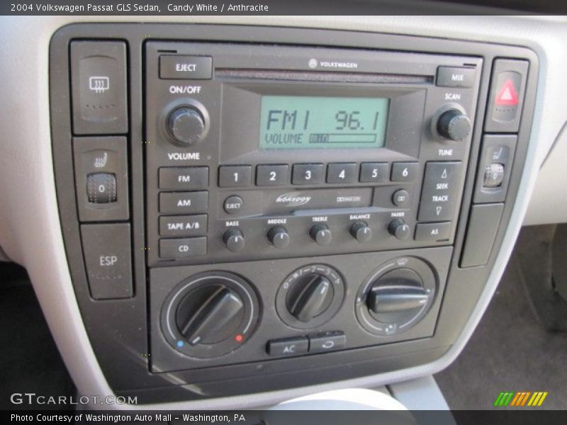 Candy White / Anthracite 2004 Volkswagen Passat GLS Sedan