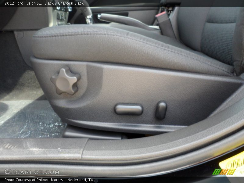 Black / Charcoal Black 2012 Ford Fusion SE
