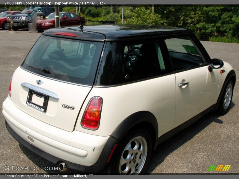 Pepper White / Panther Black 2003 Mini Cooper Hardtop