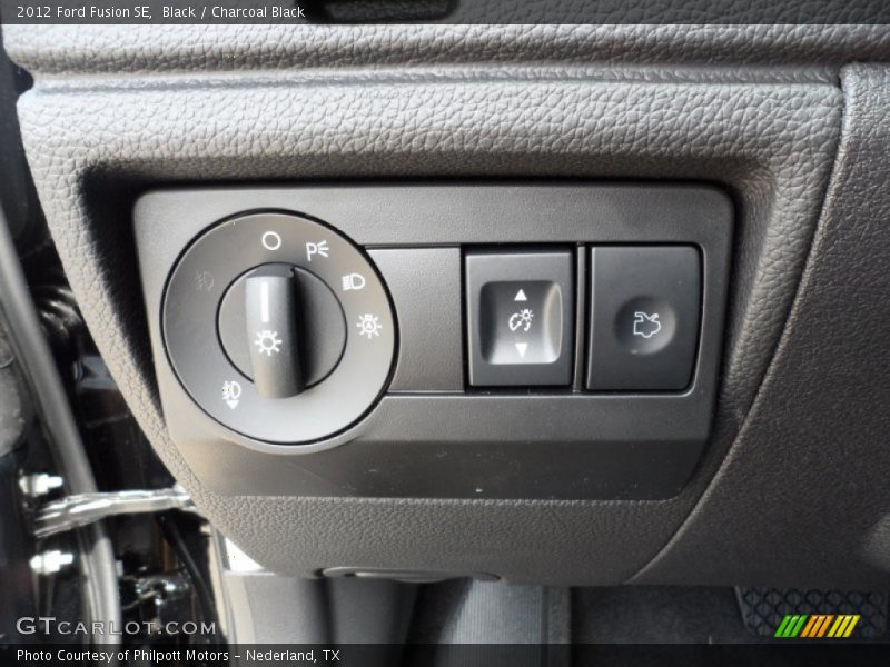 Black / Charcoal Black 2012 Ford Fusion SE